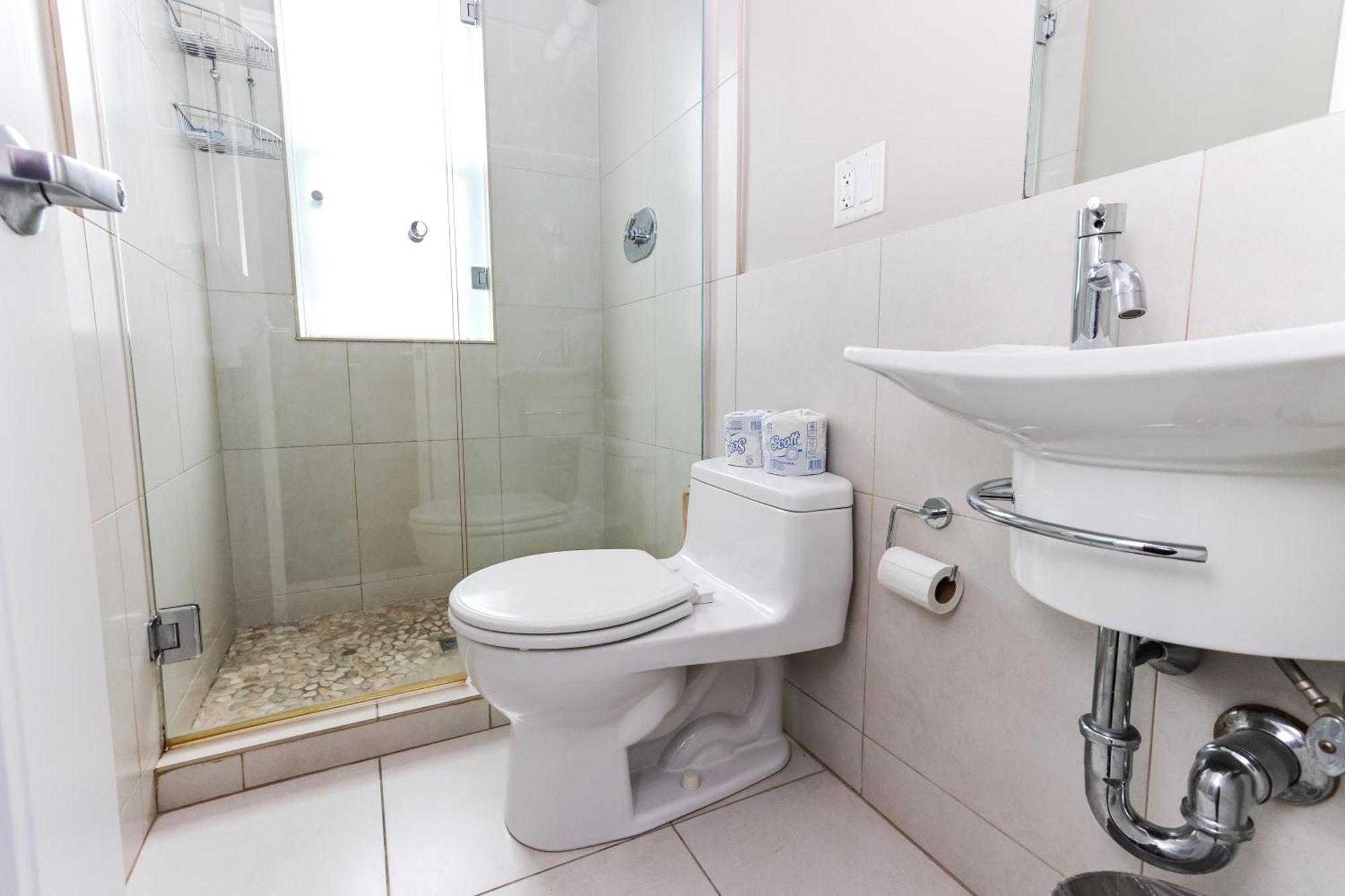Furnished Newbury Street Studio, #6 Бостон Экстерьер фото